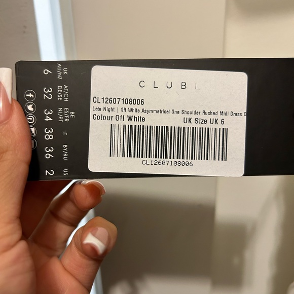 NWT- Club London Off white asymmetry dress size US 2 - Picture 2 of 3